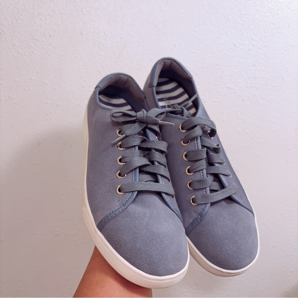 NWOB 8/39 Vionic Sunny Brinley Women's Water Resistant Suede Sneaker Shoe LACE